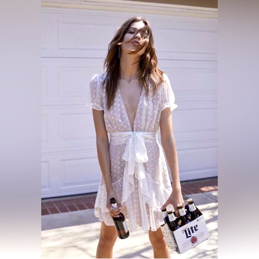New with tags: Love & Lemons Fire Cracker White Star Silk Blend Mini Dress